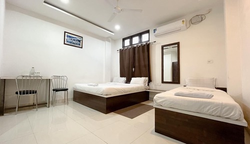 Deluxe Triple Bed Room