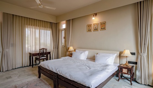Deluxe Room with Hill View