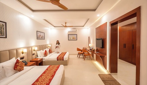 Family Studio Suite, Garden View