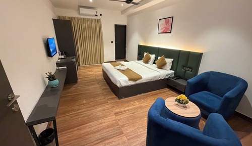 Deluxe Room, City View