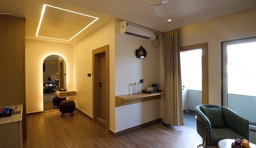 Suite, City View
