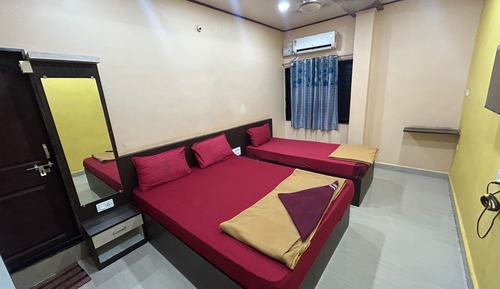 Deluxe Triple Room, City View