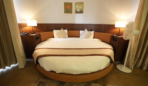 Luxury Double Room, City View