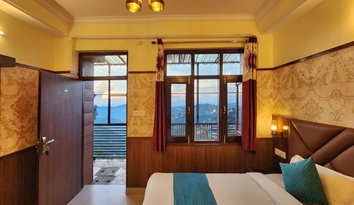 Classic Double Room, Balcony, Mountain View