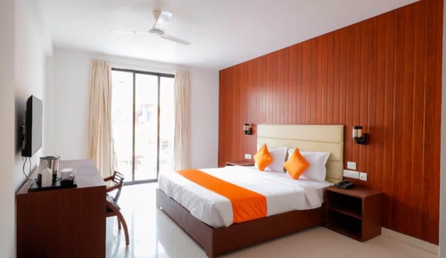 Premium Double Room, Pool View