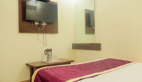 Deluxe Room, City View