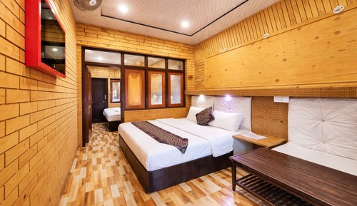Deluxe Quadruple Room