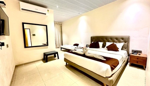 Family Room, 1 Bedroom