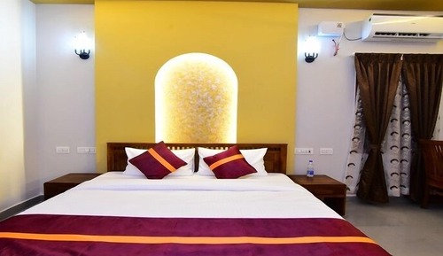 Royal Room