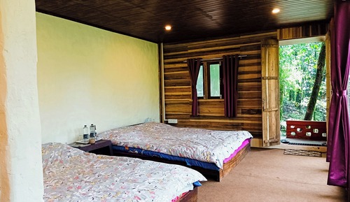Family Cottage, Balcony, Hill View