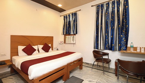 Deluxe AC Room