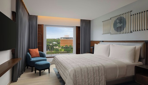 Suite, 1 Bedroom (View)