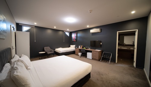 Standard King Suite