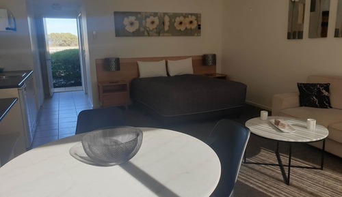 King or Twin beds-Wheelchair accessible