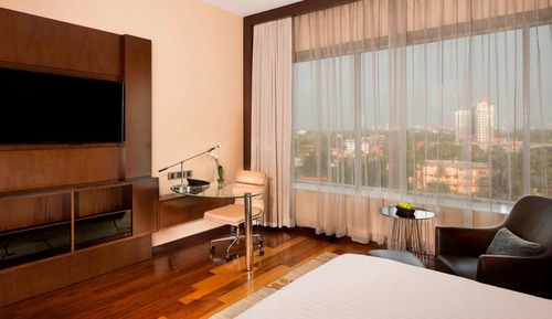 Deluxe Room, 1 King Bed