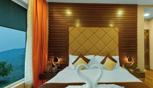 Honeymoon Suite, Balcony, Mountain View
