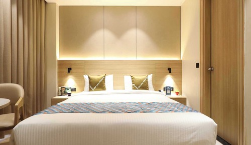 Deluxe Room, Balcony