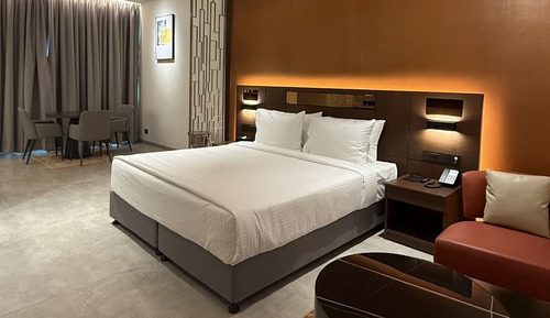Deluxe Suite