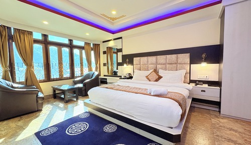 Premium Quadruple Room