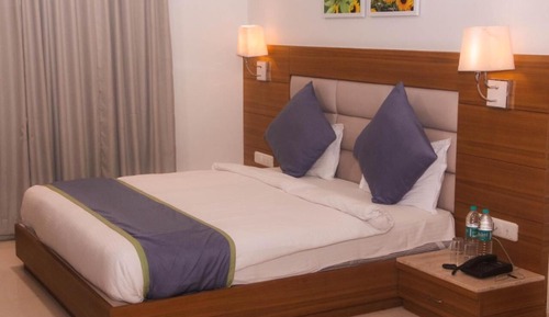 Deluxe Room, City View