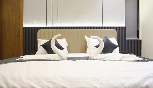Superior Double Room, City View