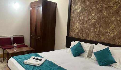 Basic Double Room