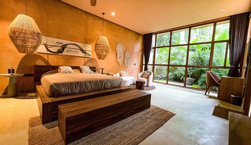 Suite, Balcony