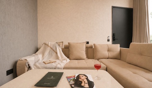 Panoramic Room