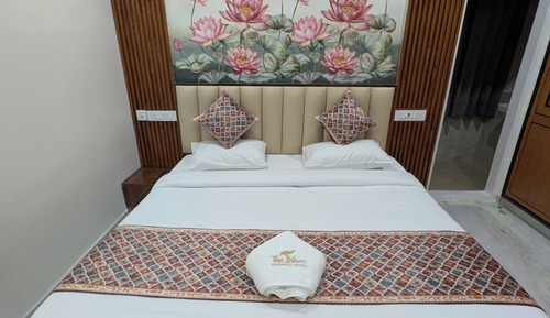 Deluxe Double Room, City View