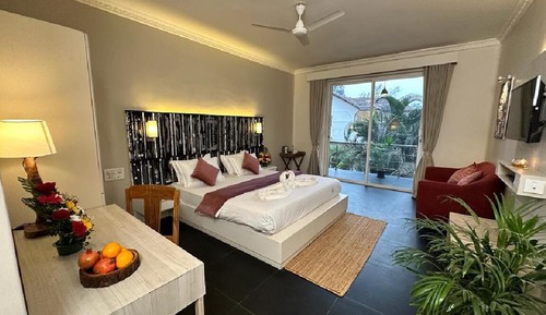 Executive Double Room, Pool View