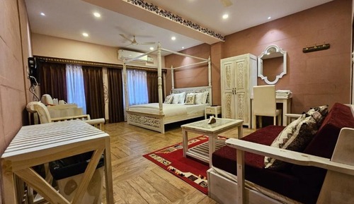 Luxury Suite, Balcony, Mountain View