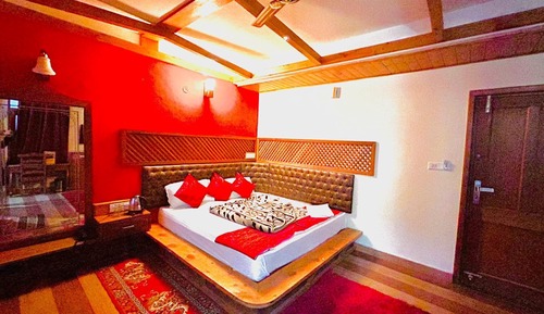 Superior Room, Balcony, Mountain View
