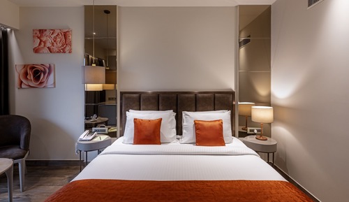 Deluxe Room, City View