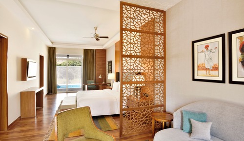 Grand Villa, 1 King Bed, Smoking, Resort View (Balcony)