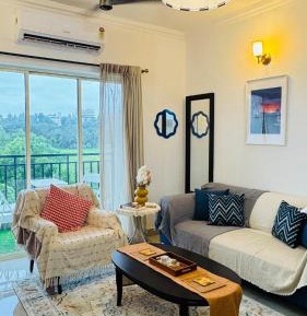 Two-Bedroom Apartment with Mountain View