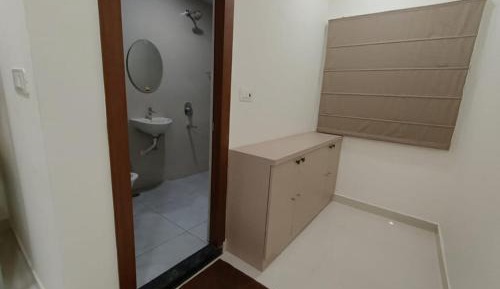 Single Bed in Mixed Dormitory Room