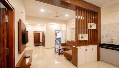 Deluxe Two-Bedroom Apartment with Garden View