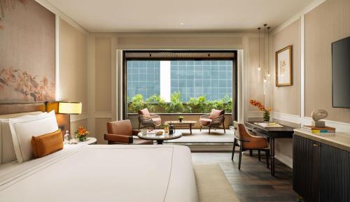 Grand Luxury Room with Balcony