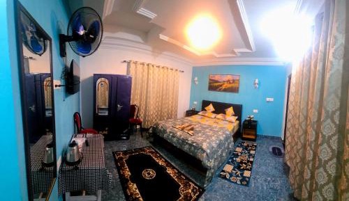 Deluxe Queen Room