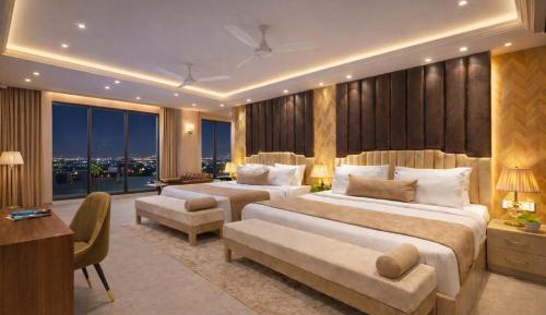 Deluxe Family Room