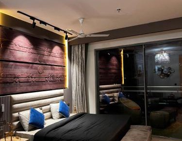 Apartment with Pool View 
