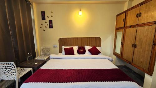 Double Room with Mountain View