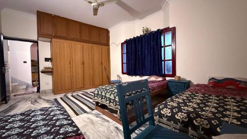 Mixed Dormitory Room