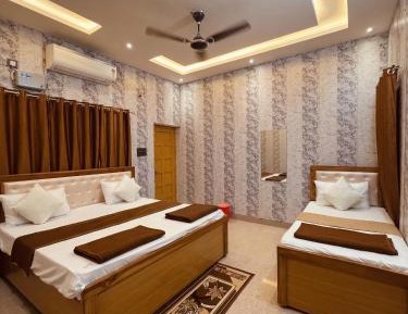 Triple Room with Private Bathroom