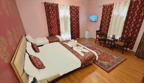 Deluxe Double Room with Extra Bed
