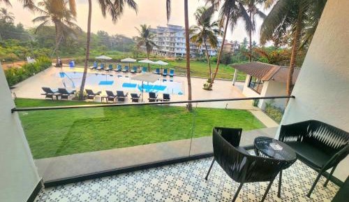 Premium Pool View