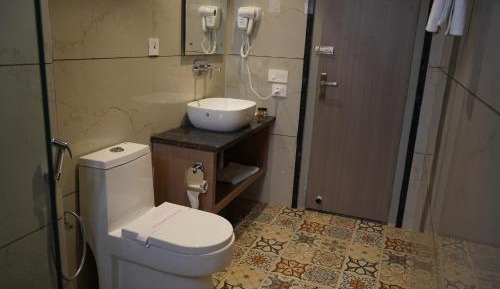 Suite with Pool View