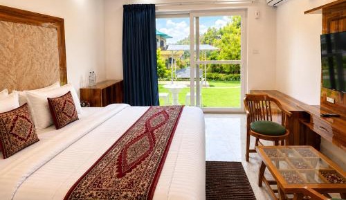 Double Room with Mountain View