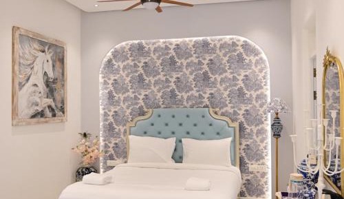 Deluxe Family Room