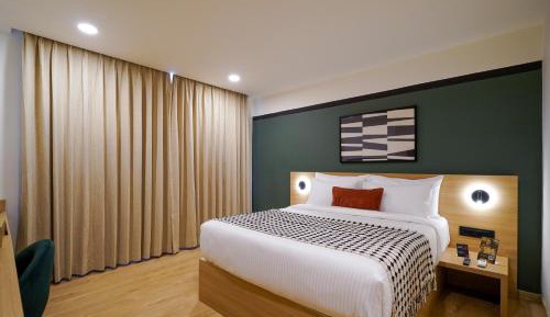 Standard Queen Room